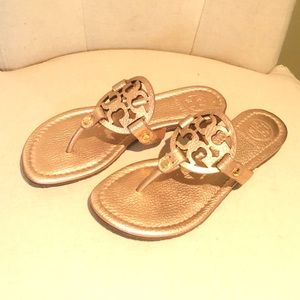 NWOT Tory Burch Miller’s in Rose Gold, Size 6